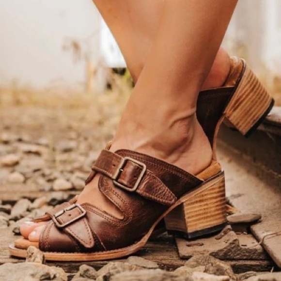 Freebird Shoes Caprice Leather Strappy Open-Toe Block-Heel Slide Cognac 8 GUC - Picture 10 of 10